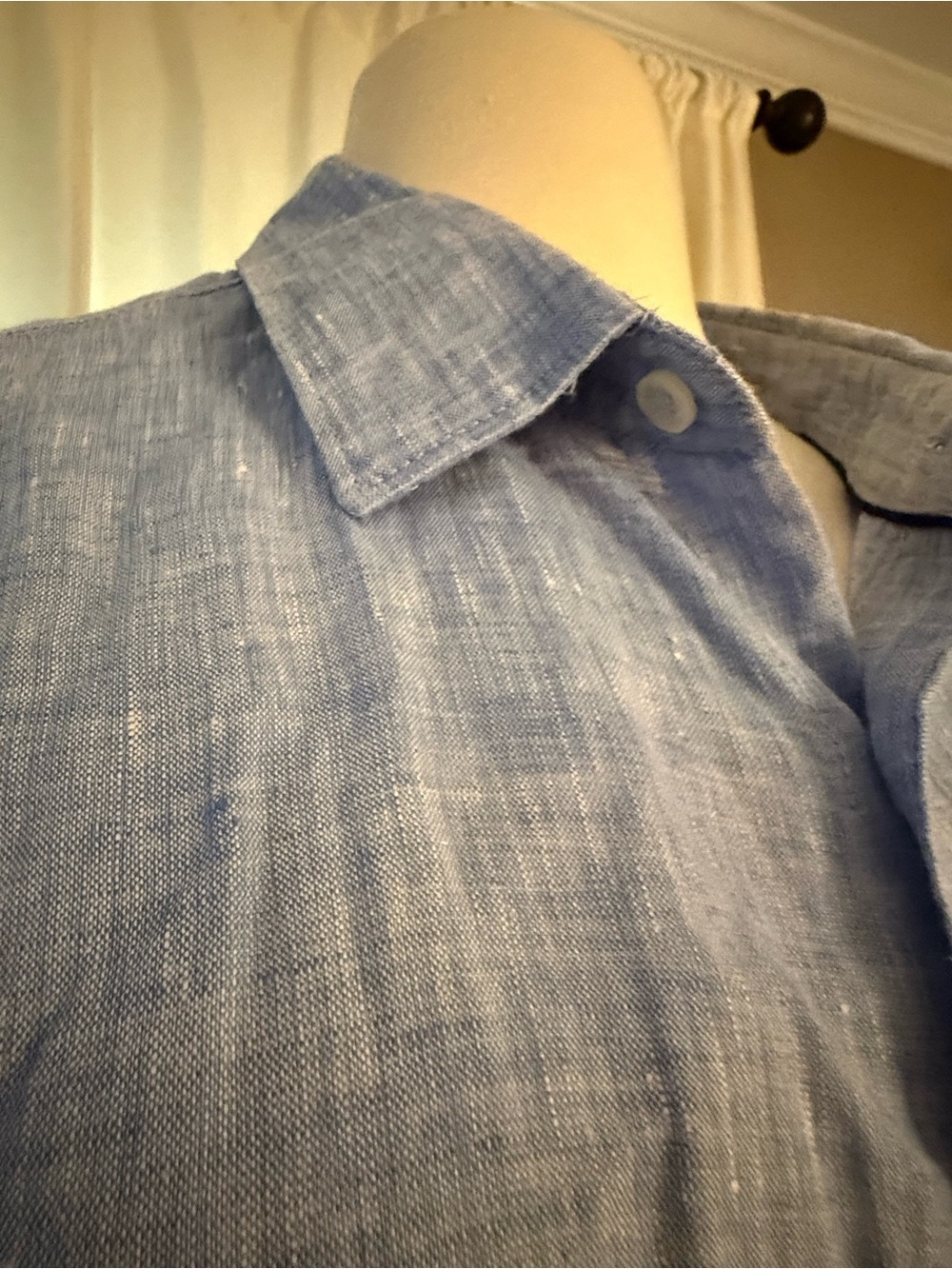 100% Linen Light Blue Button-Down Shirt - Picture 4 of 9